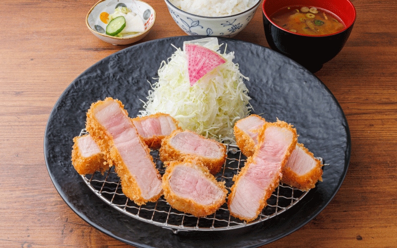 【大阪/とんかつKATSU華】胃もたれ知らずな華やかな口当たりのとんかつ
